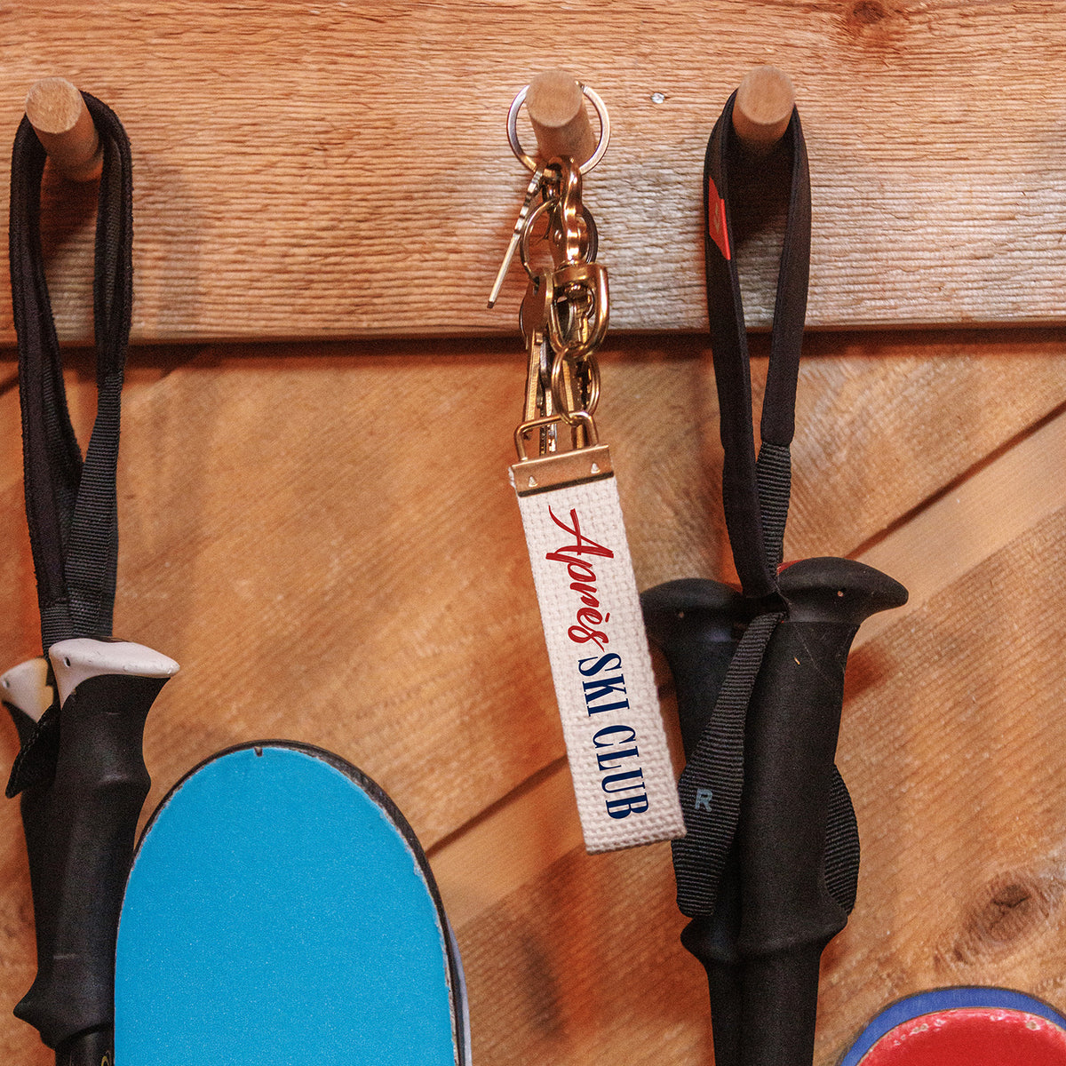Apres Ski Club Keychain